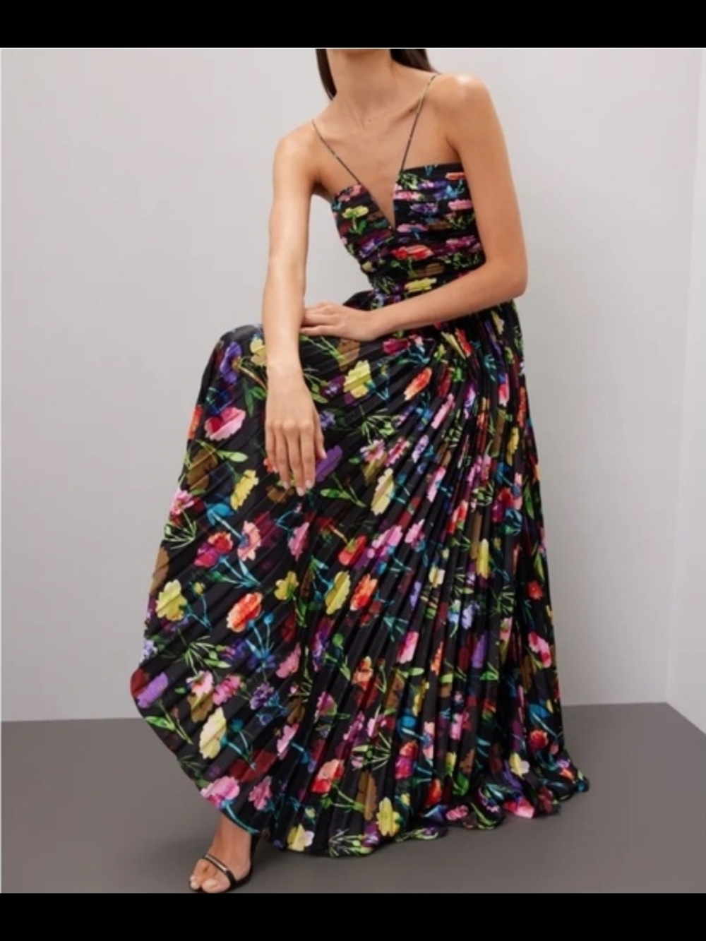 AIIFOS Adriana Gown Black.12 - Picture 5 of 13